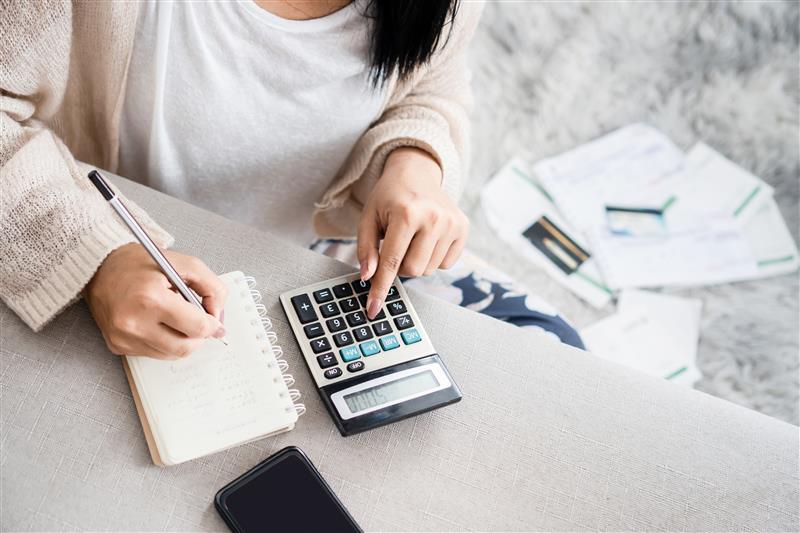 woman calculating finances