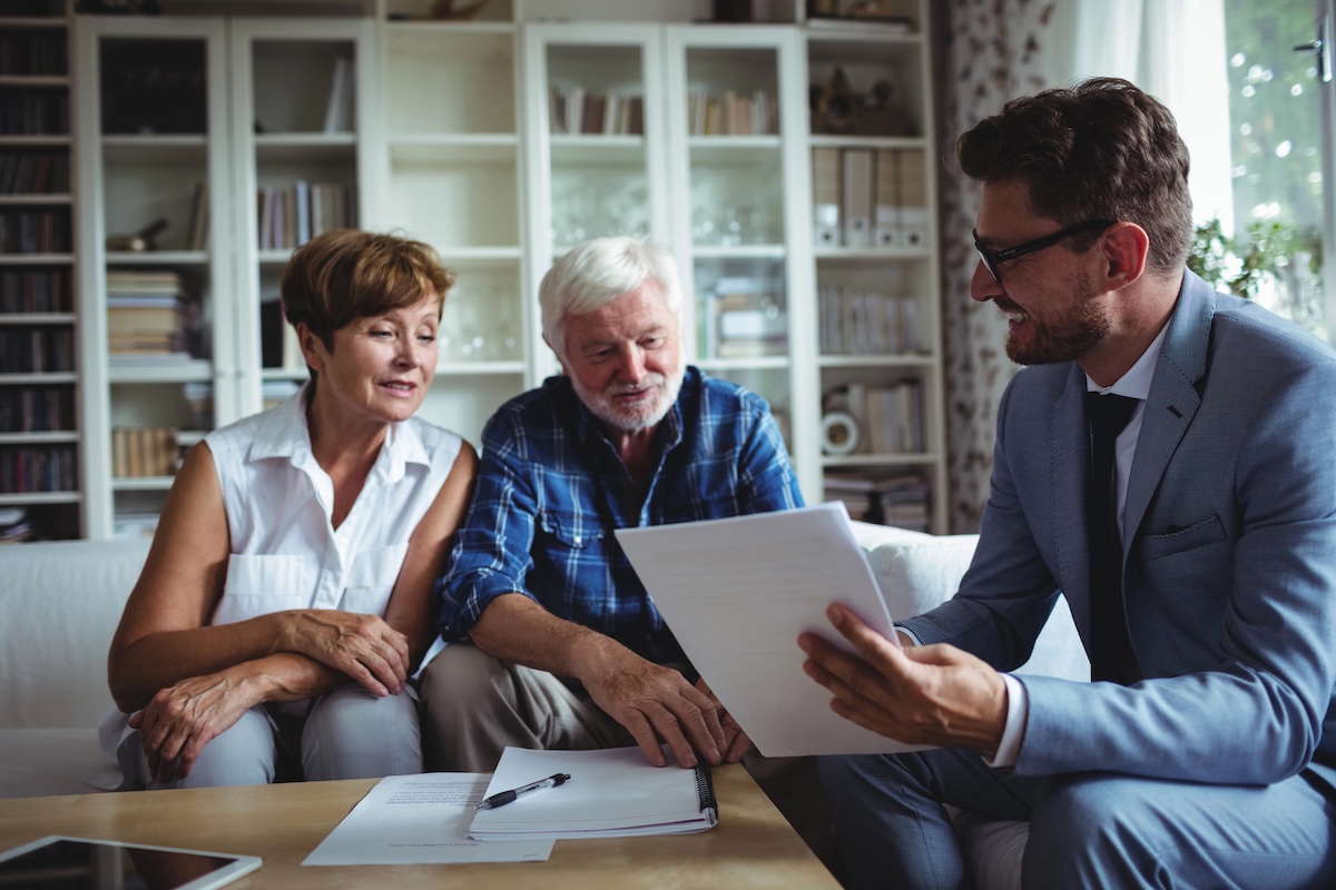 How Honest Financial Advisors Should Disclose Their Fees