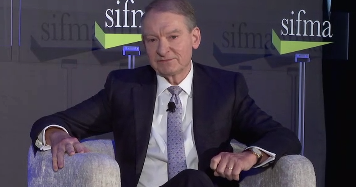 SEC Chair Backs Private Markets in 401(k) Plans