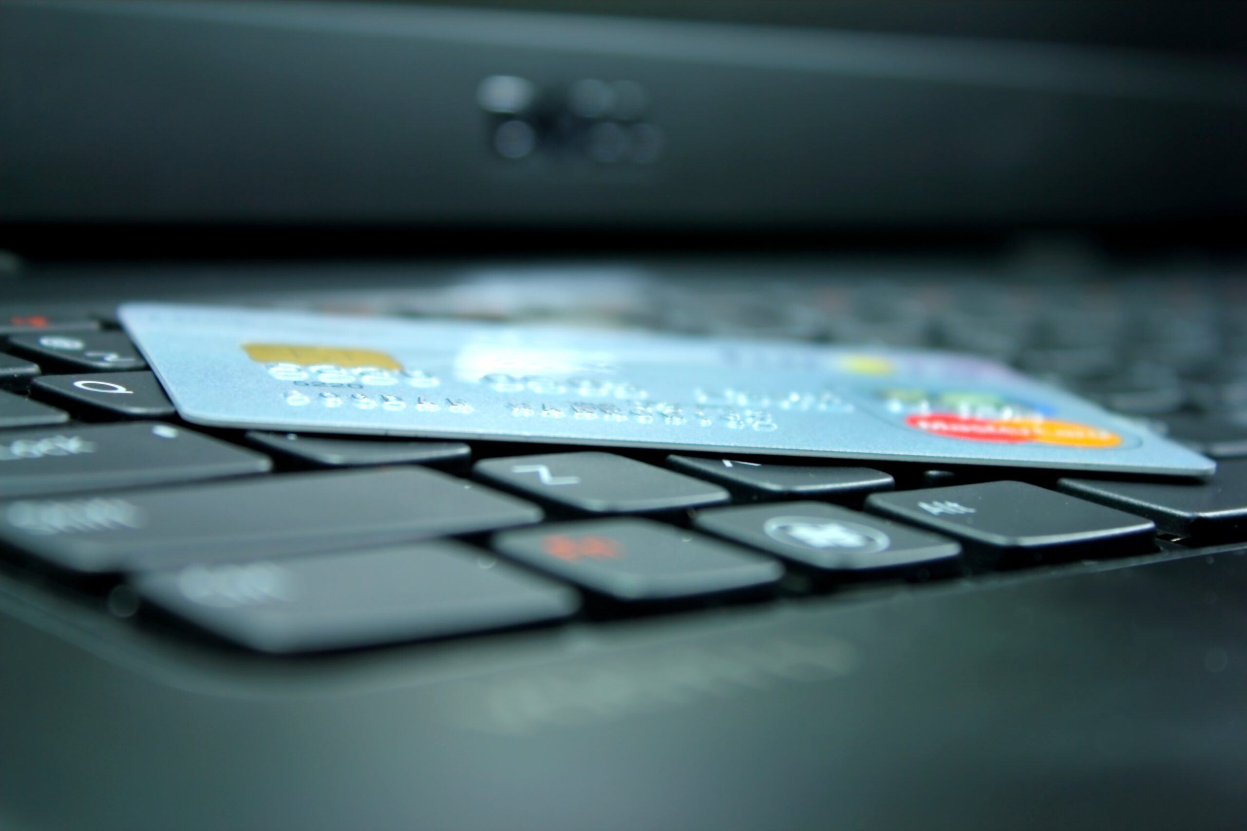 Charge Card vs Credit Card: Key Differences