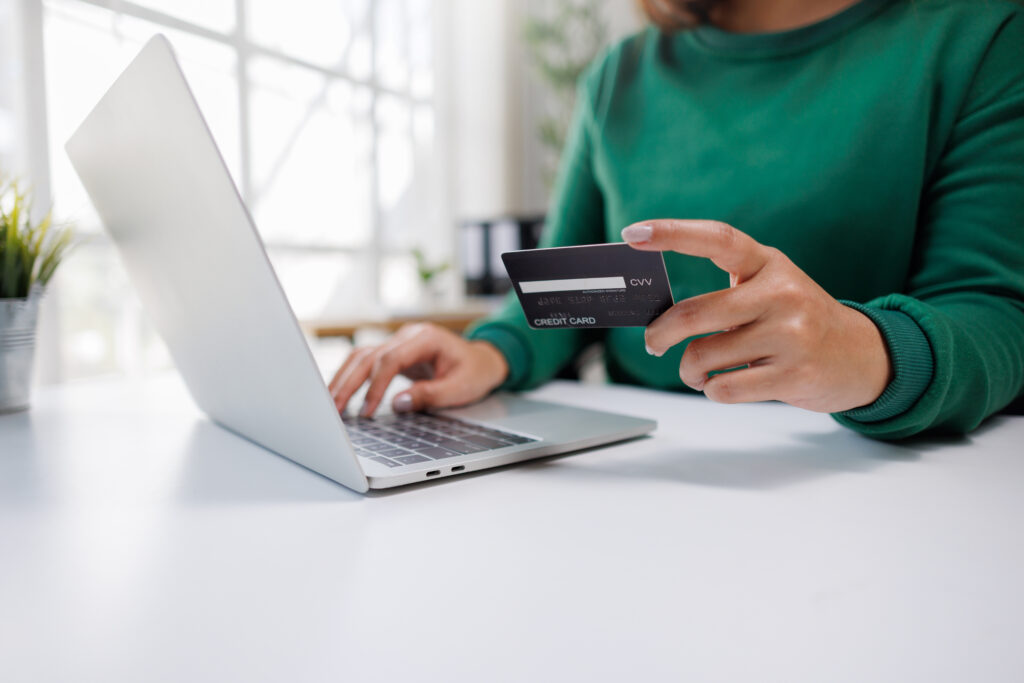 When Do Credit Cards Start Charging Interest?